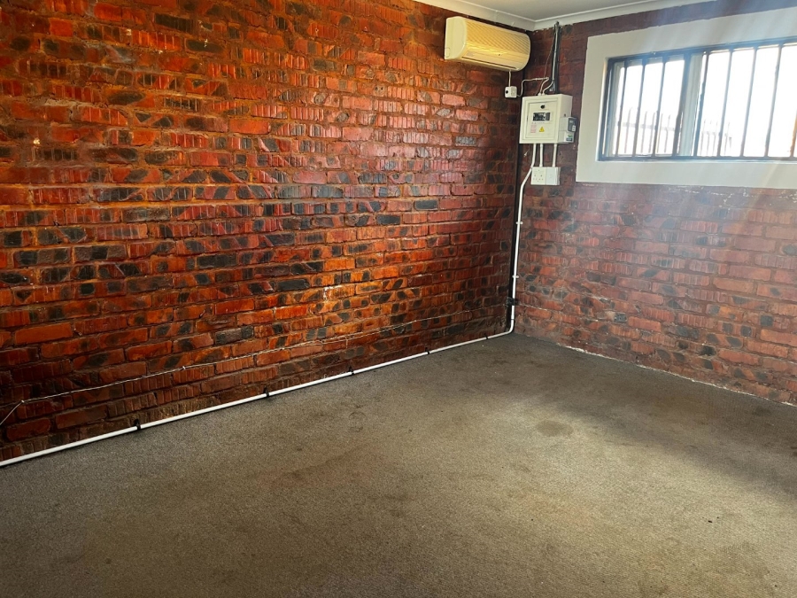 To Let commercial Property for Rent in Melodie North West